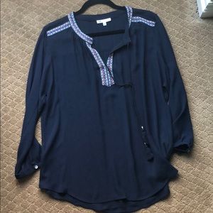 dr2 navy blouse